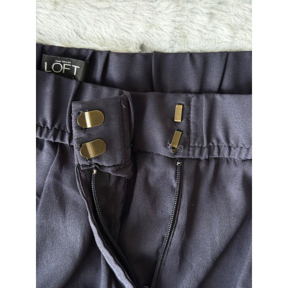 Ann Taylor LOFT Tailored Shorts Size 4 Navy Pleated Office Business Casual - Picture 8 of 9